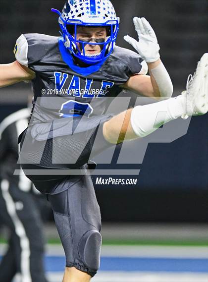 Thumbnail 2 in Sunnyvale vs. Pleasant Grove (UIL 4A Semifinal) photogallery.
