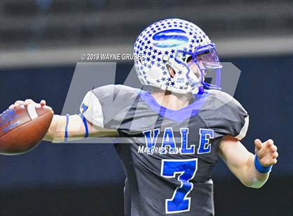 Thumbnail 2 in Sunnyvale vs. Pleasant Grove (UIL 4A Semifinal) photogallery.