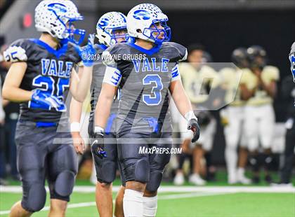 Thumbnail 1 in Sunnyvale vs. Pleasant Grove (UIL 4A Semifinal) photogallery.