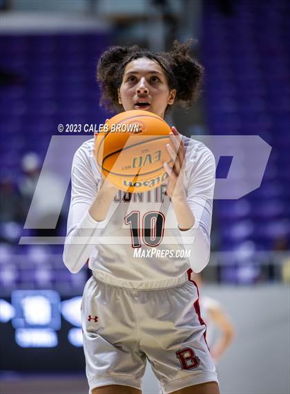 Thumbnail 1 in Skyline vs. Bountiful (UHSAA 5A Semifinal) photogallery.