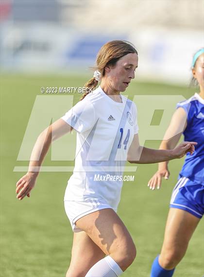 Thumbnail 1 in Clayton v St. Pius X (MSHSAA Class 2 State Championship) photogallery.