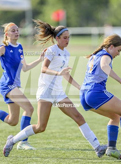 Thumbnail 2 in Clayton v St. Pius X (MSHSAA Class 2 State Championship) photogallery.