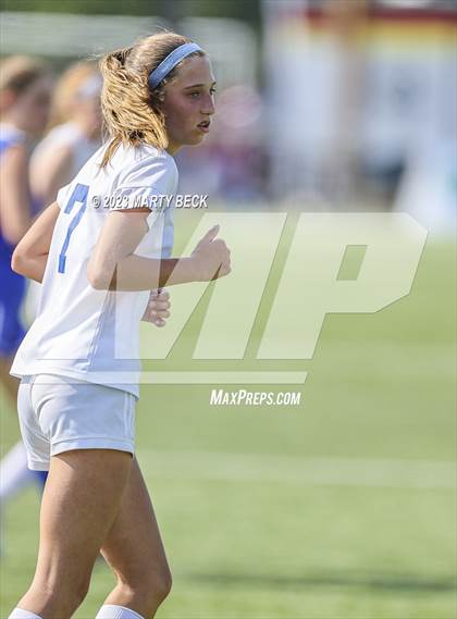 Thumbnail 3 in Clayton v St. Pius X (MSHSAA Class 2 State Championship) photogallery.