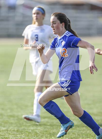 Thumbnail 3 in Clayton v St. Pius X (MSHSAA Class 2 State Championship) photogallery.