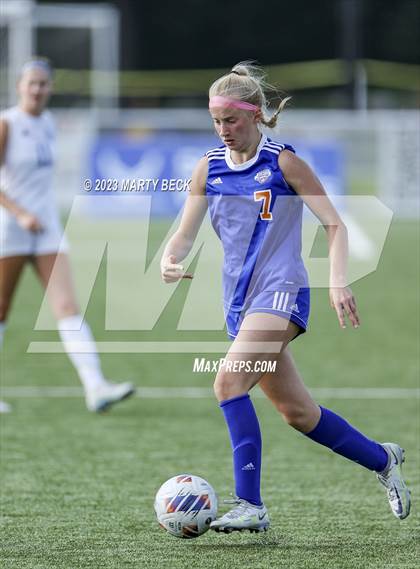 Thumbnail 2 in Clayton v St. Pius X (MSHSAA Class 2 State Championship) photogallery.