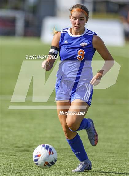 Thumbnail 2 in Clayton v St. Pius X (MSHSAA Class 2 State Championship) photogallery.