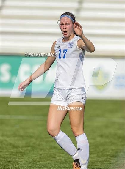 Thumbnail 3 in Clayton v St. Pius X (MSHSAA Class 2 State Championship) photogallery.
