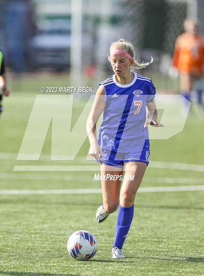 Thumbnail 2 in Clayton v St. Pius X (MSHSAA Class 2 State Championship) photogallery.