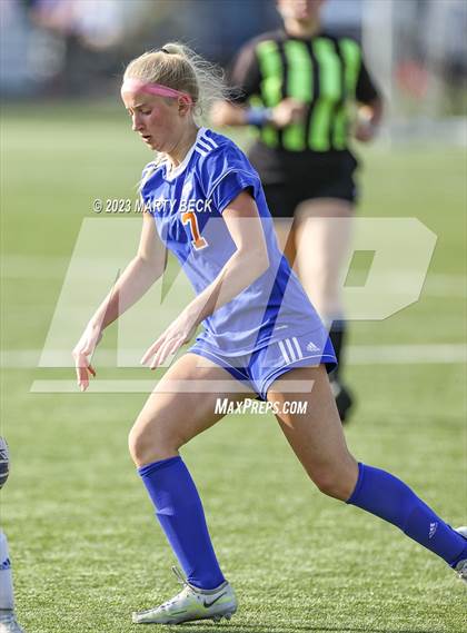 Thumbnail 3 in Clayton v St. Pius X (MSHSAA Class 2 State Championship) photogallery.
