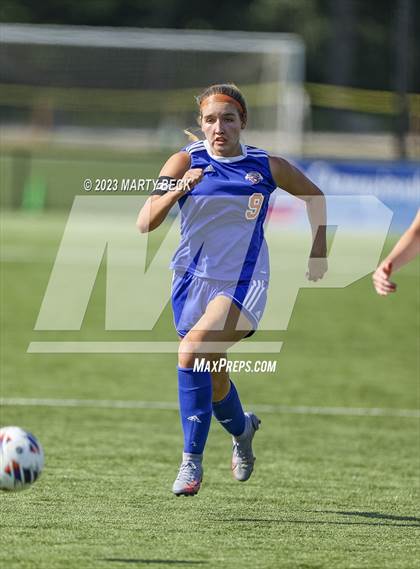 Thumbnail 1 in Clayton v St. Pius X (MSHSAA Class 2 State Championship) photogallery.