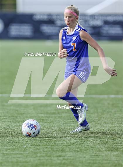 Thumbnail 3 in Clayton v St. Pius X (MSHSAA Class 2 State Championship) photogallery.