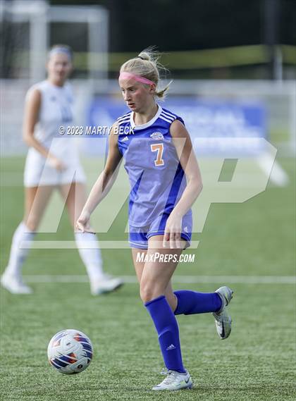 Thumbnail 3 in Clayton v St. Pius X (MSHSAA Class 2 State Championship) photogallery.