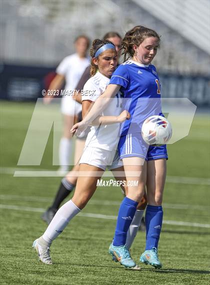 Thumbnail 1 in Clayton v St. Pius X (MSHSAA Class 2 State Championship) photogallery.