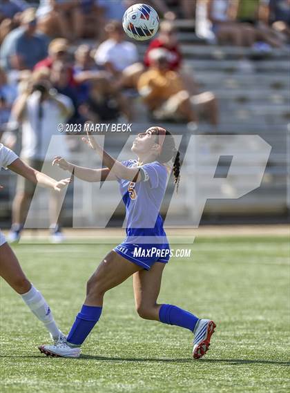 Thumbnail 2 in Clayton v St. Pius X (MSHSAA Class 2 State Championship) photogallery.