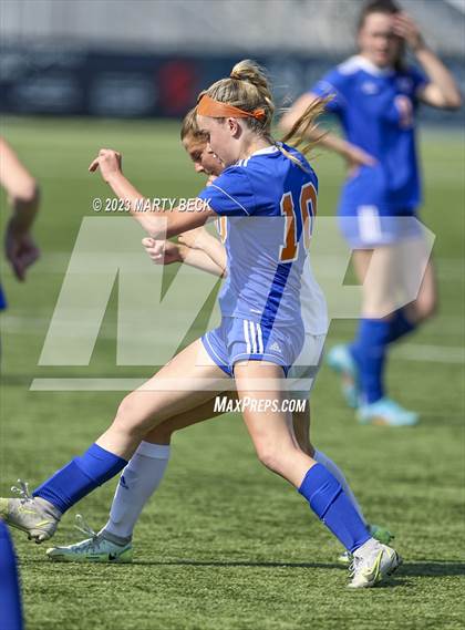 Thumbnail 2 in Clayton v St. Pius X (MSHSAA Class 2 State Championship) photogallery.