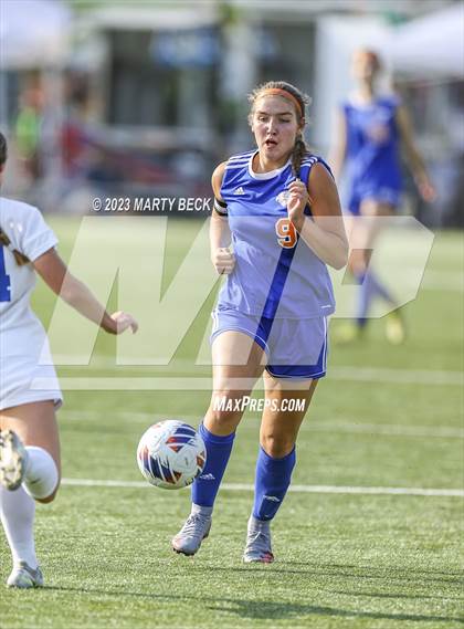 Thumbnail 2 in Clayton v St. Pius X (MSHSAA Class 2 State Championship) photogallery.