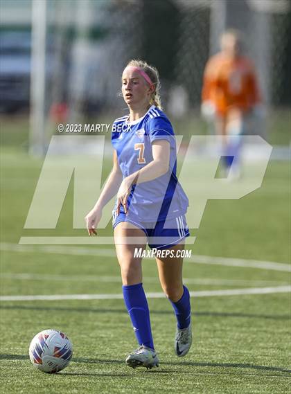 Thumbnail 2 in Clayton v St. Pius X (MSHSAA Class 2 State Championship) photogallery.