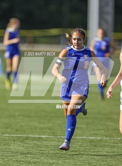Thumbnail 3 in Clayton v St. Pius X (MSHSAA Class 2 State Championship) photogallery.