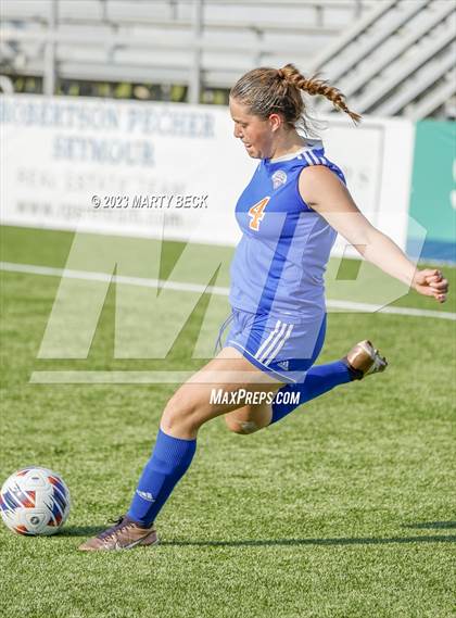Thumbnail 2 in Clayton v St. Pius X (MSHSAA Class 2 State Championship) photogallery.