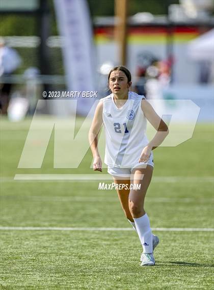 Thumbnail 2 in Clayton v St. Pius X (MSHSAA Class 2 State Championship) photogallery.