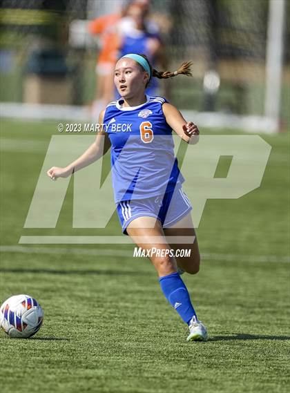Thumbnail 1 in Clayton v St. Pius X (MSHSAA Class 2 State Championship) photogallery.