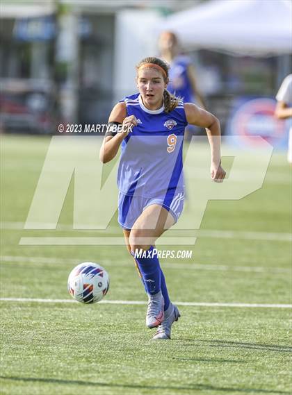 Thumbnail 3 in Clayton v St. Pius X (MSHSAA Class 2 State Championship) photogallery.