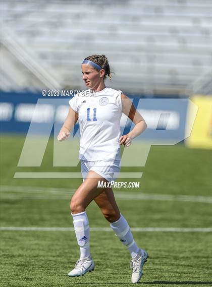Thumbnail 2 in Clayton v St. Pius X (MSHSAA Class 2 State Championship) photogallery.