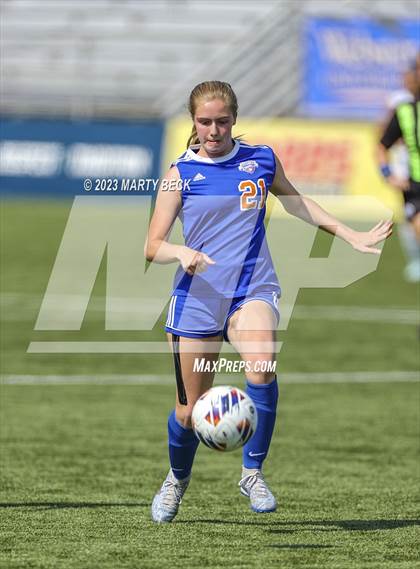 Thumbnail 3 in Clayton v St. Pius X (MSHSAA Class 2 State Championship) photogallery.