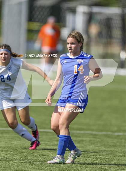 Thumbnail 1 in Clayton v St. Pius X (MSHSAA Class 2 State Championship) photogallery.