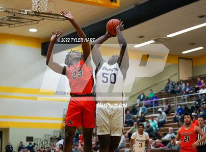 Thumbnail 3 in Beech Grove vs. Indianapolis Washington (IHSAA 3A Sectional Final) photogallery.