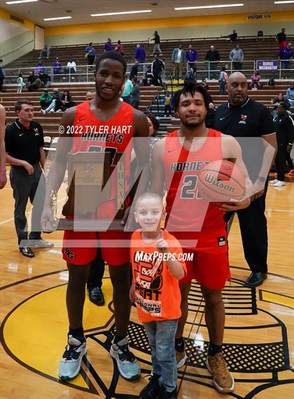 Thumbnail 1 in Beech Grove vs. Indianapolis Washington (IHSAA 3A Sectional Final) photogallery.