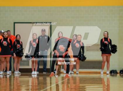 Thumbnail 2 in Beech Grove vs. Indianapolis Washington (IHSAA 3A Sectional Final) photogallery.