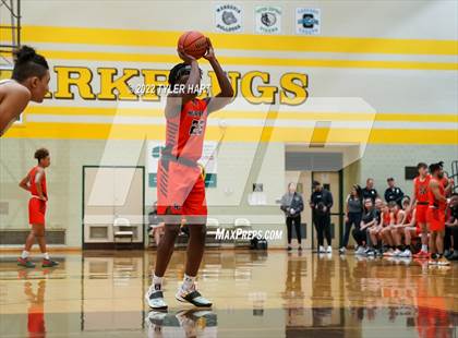 Thumbnail 2 in Beech Grove vs. Indianapolis Washington (IHSAA 3A Sectional Final) photogallery.