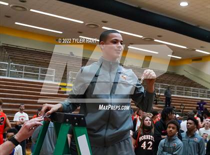 Thumbnail 1 in Beech Grove vs. Indianapolis Washington (IHSAA 3A Sectional Final) photogallery.