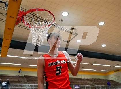 Thumbnail 3 in Beech Grove vs. Indianapolis Washington (IHSAA 3A Sectional Final) photogallery.