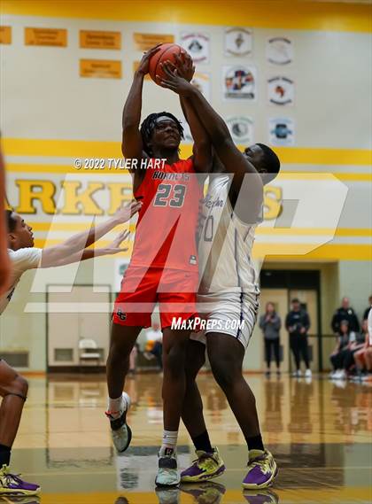 Thumbnail 1 in Beech Grove vs. Indianapolis Washington (IHSAA 3A Sectional Final) photogallery.