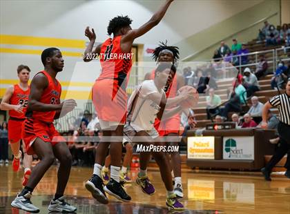 Thumbnail 3 in Beech Grove vs. Indianapolis Washington (IHSAA 3A Sectional Final) photogallery.
