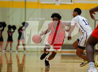 Thumbnail 3 in Beech Grove vs. Indianapolis Washington (IHSAA 3A Sectional Final) photogallery.