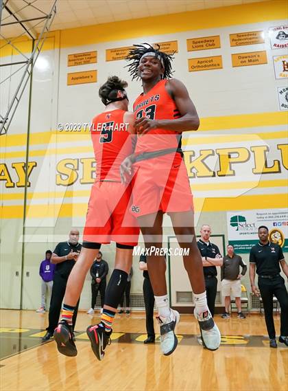 Thumbnail 3 in Beech Grove vs. Indianapolis Washington (IHSAA 3A Sectional Final) photogallery.