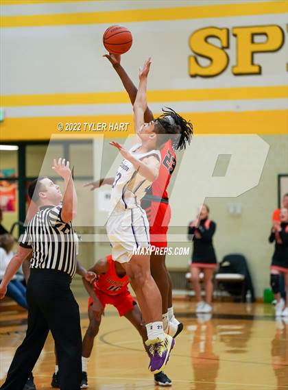 Thumbnail 2 in Beech Grove vs. Indianapolis Washington (IHSAA 3A Sectional Final) photogallery.
