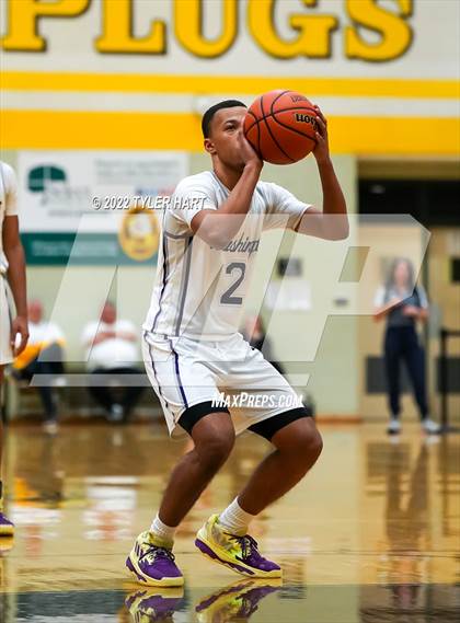 Thumbnail 1 in Beech Grove vs. Indianapolis Washington (IHSAA 3A Sectional Final) photogallery.