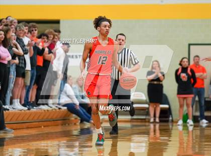 Thumbnail 1 in Beech Grove vs. Indianapolis Washington (IHSAA 3A Sectional Final) photogallery.