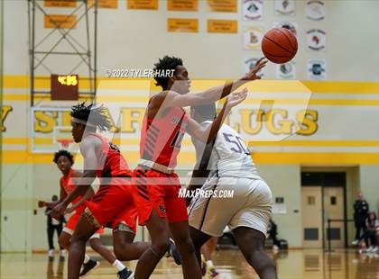 Thumbnail 2 in Beech Grove vs. Indianapolis Washington (IHSAA 3A Sectional Final) photogallery.