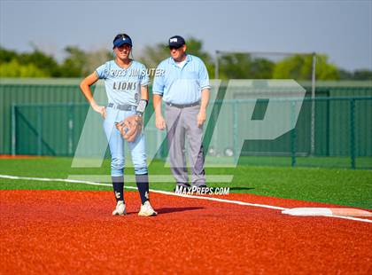 Thumbnail 1 in Lake Creek vs Elgin (UIL 5A Reg III Area Playoff) photogallery.
