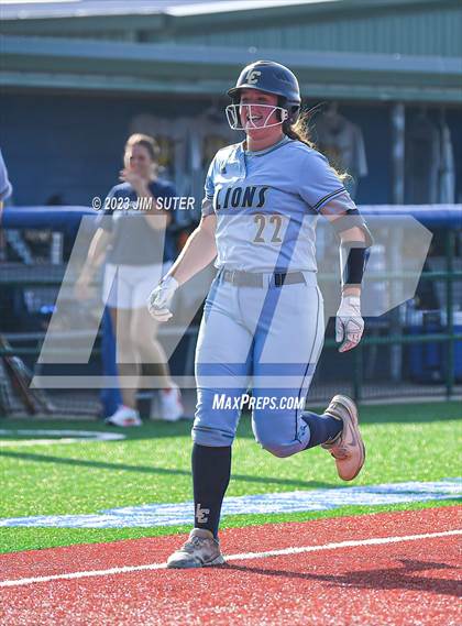 Thumbnail 3 in Lake Creek vs Elgin (UIL 5A Reg III Area Playoff) photogallery.