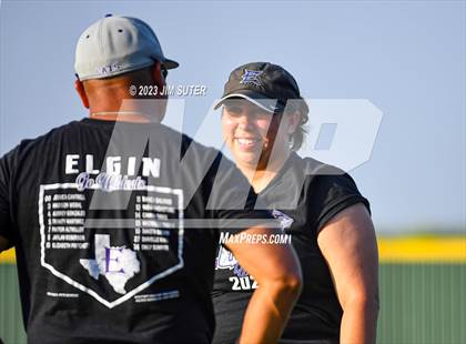 Thumbnail 1 in Lake Creek vs Elgin (UIL 5A Reg III Area Playoff) photogallery.