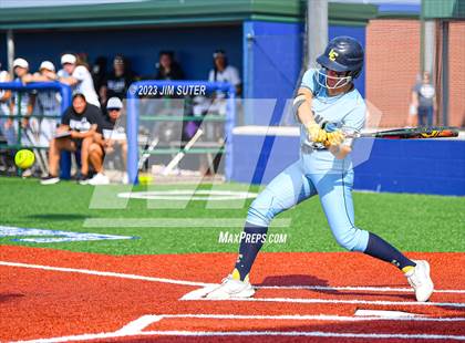 Thumbnail 3 in Lake Creek vs Elgin (UIL 5A Reg III Area Playoff) photogallery.