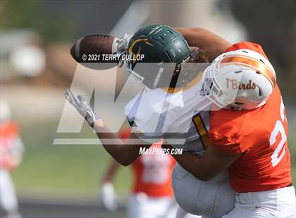 Thumbnail 2 in Kearns vs. Timpview photogallery.