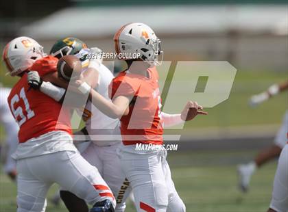 Thumbnail 2 in Kearns vs. Timpview photogallery.
