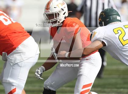 Thumbnail 3 in Kearns vs. Timpview photogallery.